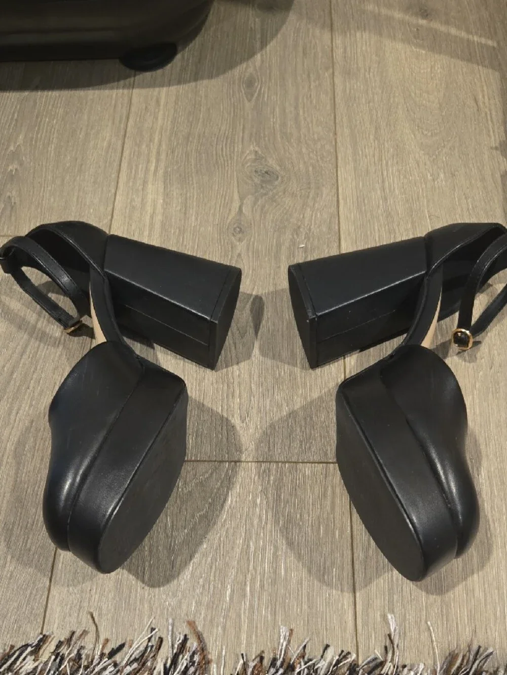 Dream Pairs Black Ankle-Strap Platform Pumps